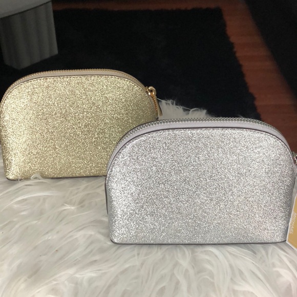 Michael Kors LG Travel Pouch Gold or Silver - Picture 5 of 8